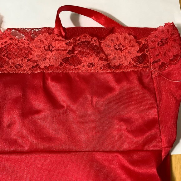 Vintage 70s Red Nylon Floral Lace Slip Richform 36 - Picture 6 of 9